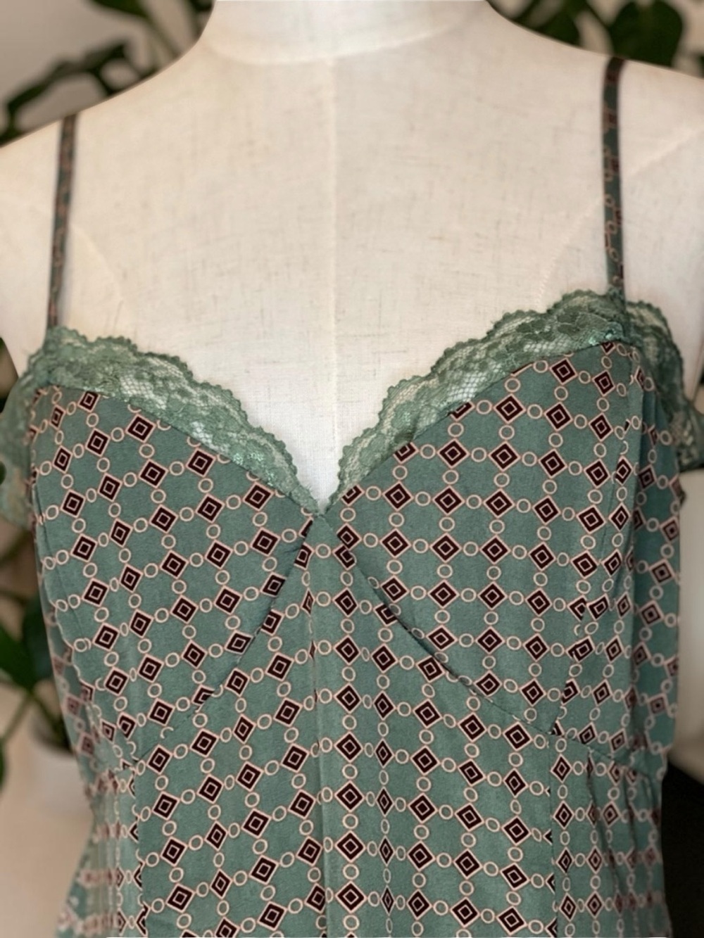 KITTENISH Maxi Dress Green Boho Slip Dress Lace Trim Smocked Back Size Medium - Picture 6 of 9